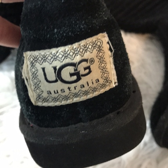 UGG Classic Carey Sweater Knot Boots - Picture 2 of 10